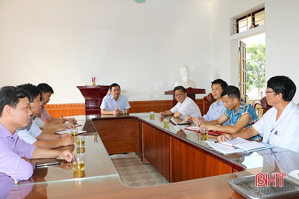 Giám đốc Sở Y tế Hà Tĩnh “bắt bệnh” sốt xuất huyết ở Thạch Hà