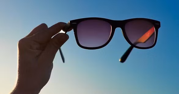 Những sai lầm dẫn đến khô mắt mà bạn không nhận ra