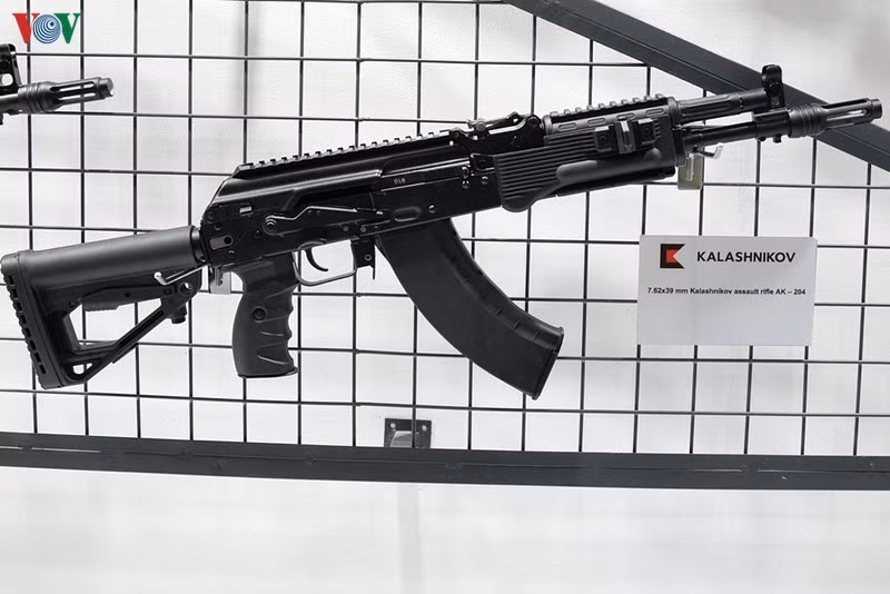 Vũ khí hiện đại nước ngoài tại triển lãm quốc phòng - an ninh ở Hà Nội