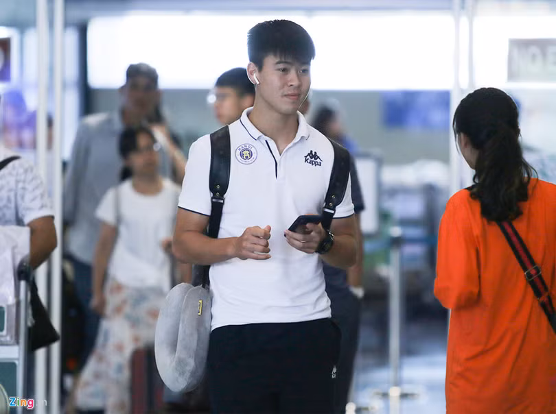 Quang Hải và đồng đội về hội quân cùng tuyển Việt Nam