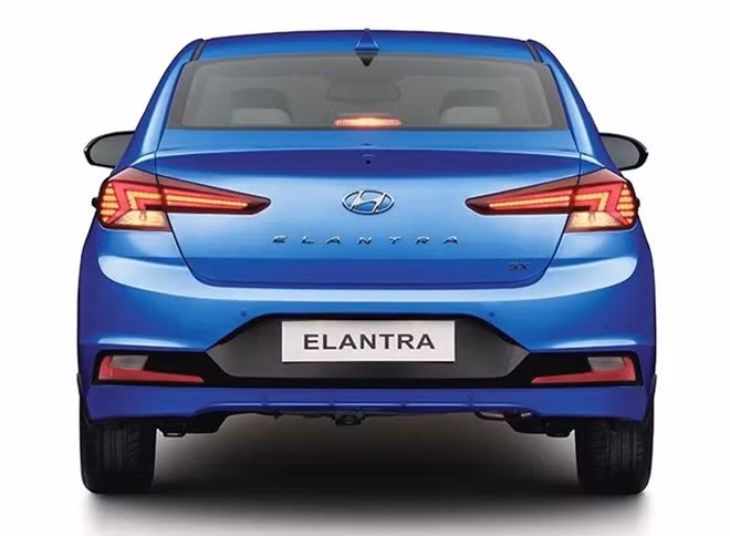 Hyundai Elantra 2020 ra mắt, rẻ hơn hàng loạt đối thủ
