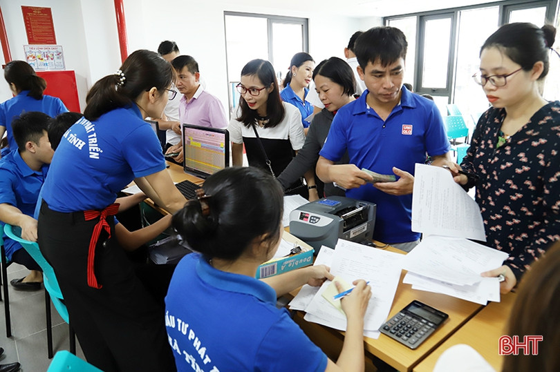 Hơn 100 gia đình nhận bàn giao căn hộ thuộc dự án nhà ở xã hội đầu tiên ở Hà Tĩnh