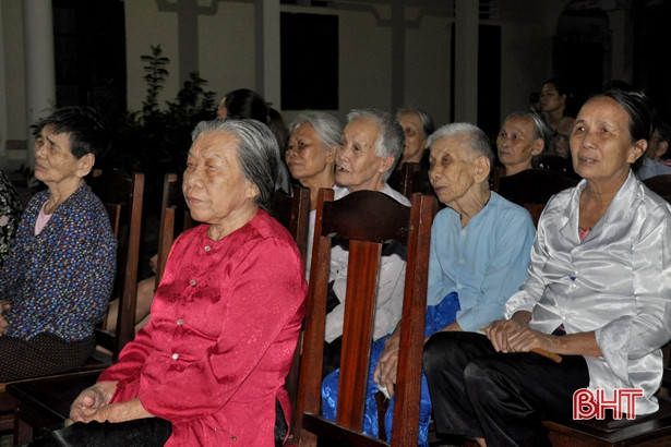 Xúc động đêm nhạc yêu thương “Nơi ấy con tìm về”