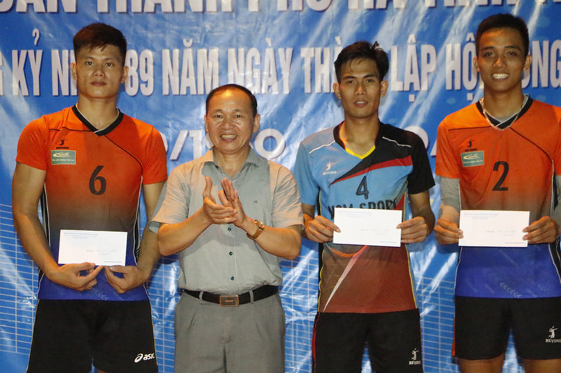Phường Trần Phú vô địch giải bóng chuyền nam Hội Nông dân Thành phố Hà Tĩnh