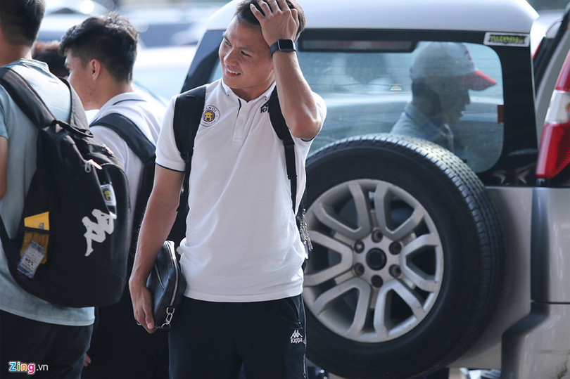 Quang Hải và đồng đội về hội quân cùng tuyển Việt Nam