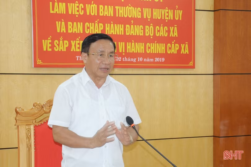 Bí thư Tỉnh ủy: Sáp nhập xã ở Thạch Hà phải linh hoạt, vướng đâu gỡ đó!