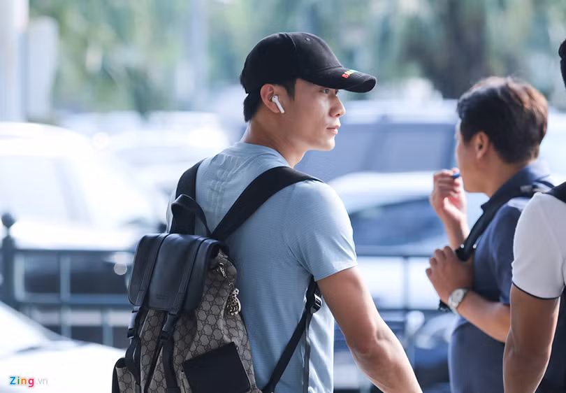 Quang Hải và đồng đội về hội quân cùng tuyển Việt Nam