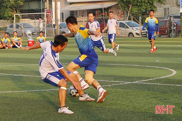Điện lực Hà Tĩnh vô địch giải bóng đá nam khối cơ quan & doanh nghiệp