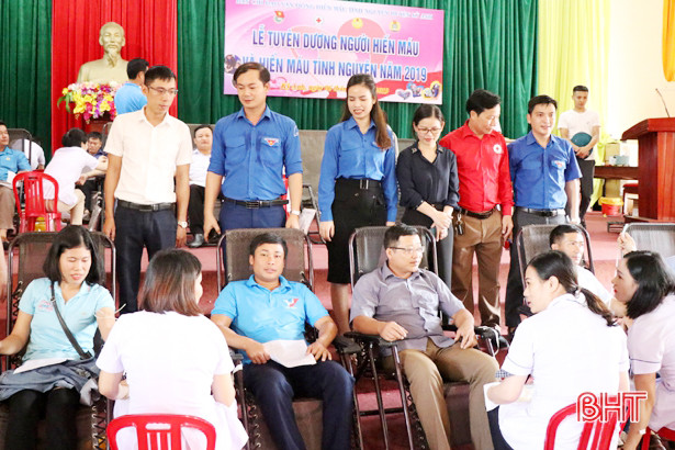 Kỳ Anh: 500 người tham gia hiến máu tình nguyện