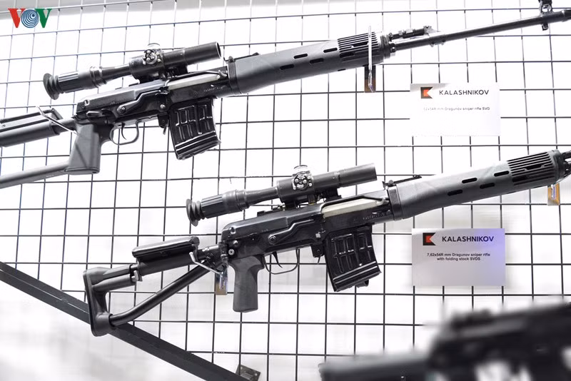Vũ khí hiện đại nước ngoài tại triển lãm quốc phòng - an ninh ở Hà Nội