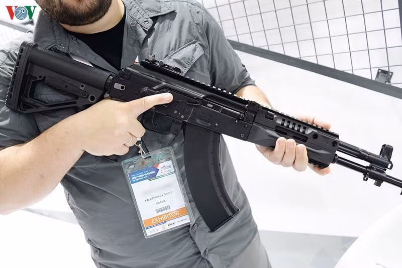 Vũ khí hiện đại nước ngoài tại triển lãm quốc phòng - an ninh ở Hà Nội