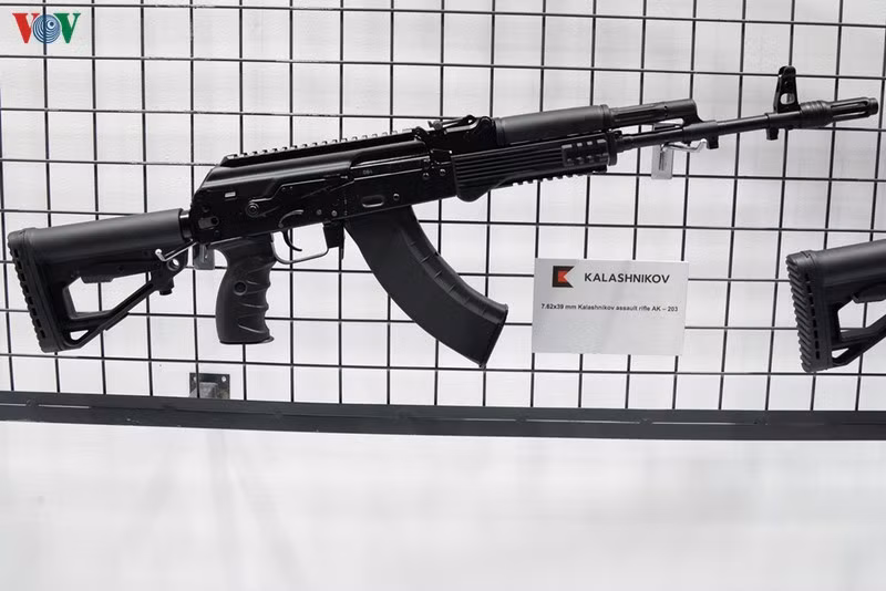 Vũ khí hiện đại nước ngoài tại triển lãm quốc phòng - an ninh ở Hà Nội