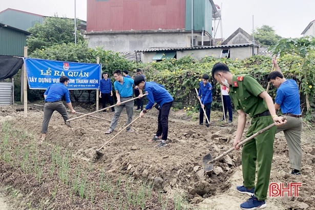 Thanh niên các địa phương ra quân “Làm cho thế giới sạch hơn”