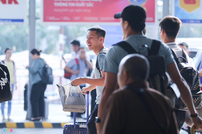 Quang Hải và đồng đội về hội quân cùng tuyển Việt Nam