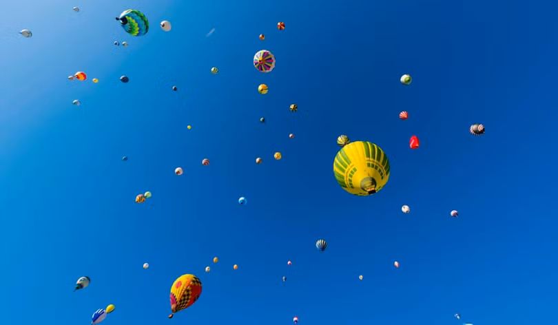 Hơn 450 khinh khí cầu cùng lập kỷ lục thế giới tại Pháp