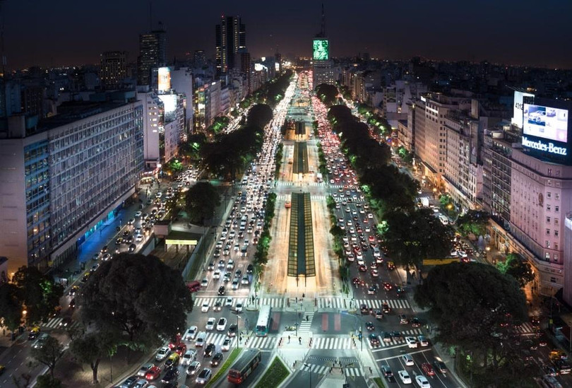 Khám phá điều thú vị trên con đường rộng nhất thế giới