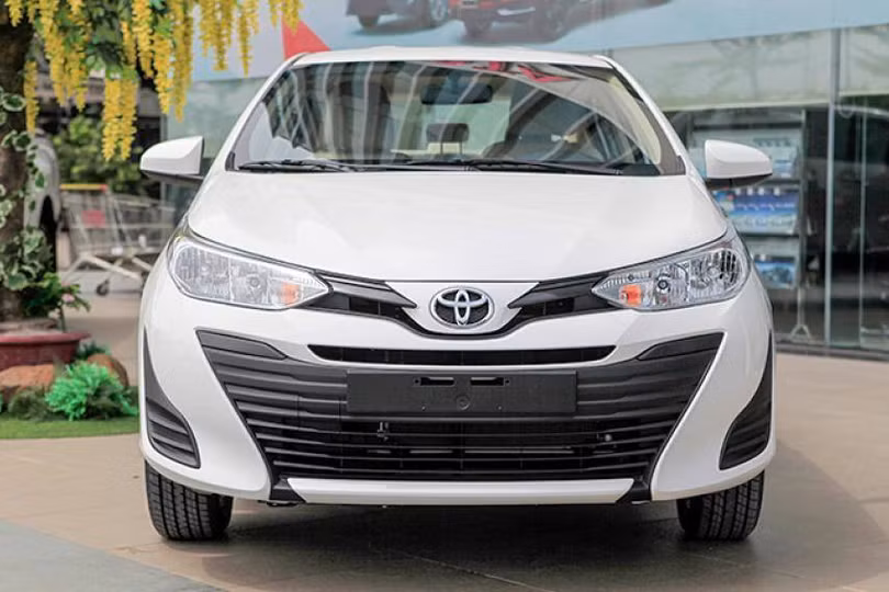 Đón tháng “cô hồn”, giá Toyota Vios tiếp tục chạm đáy mới