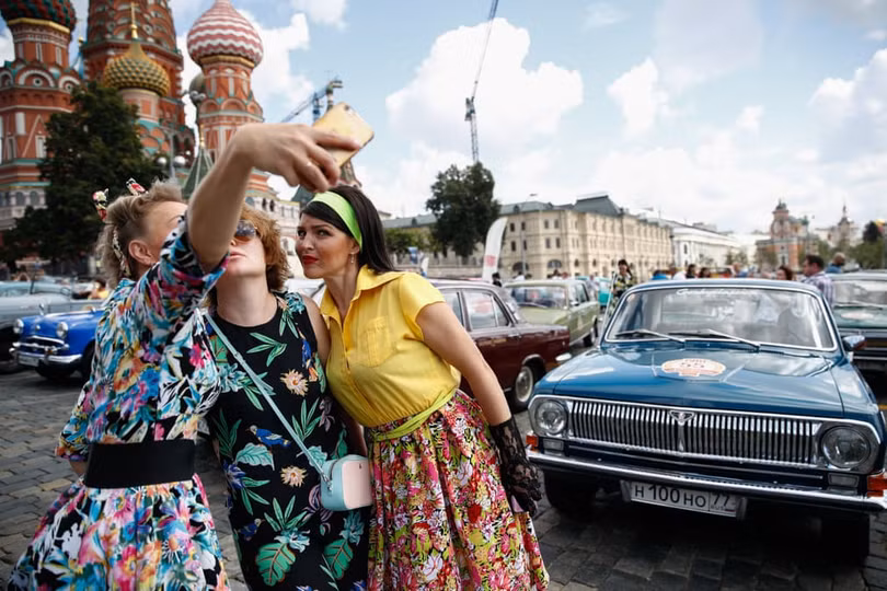 Đã mắt với dàn xe cổ đẹp – độc – lạ hội ngộ ở Moscow