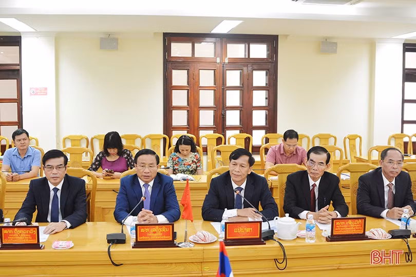 Hà Tĩnh đón nhận Huân chương Lao động hạng I của nước CHDCND Lào