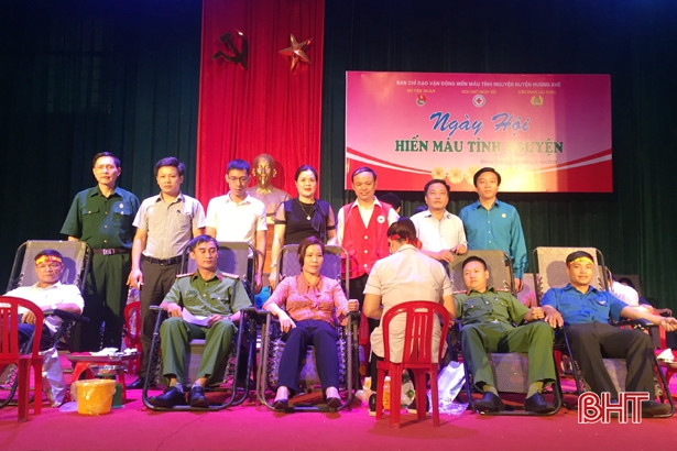 Ngày hội hiến máu ở Hương Khê thu được 285 đơn vị máu