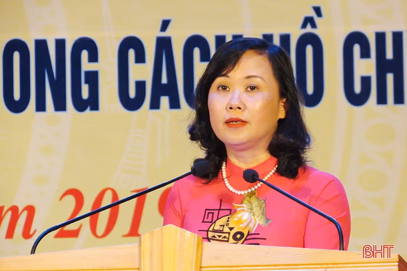 Hồng Lĩnh vinh danh 11 tập thể, 16 cá nhân học tập và làm theo Bác