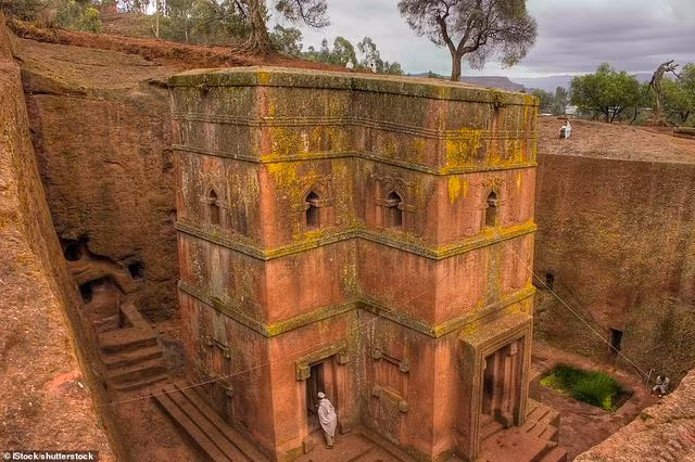 Điểm đến nào của Việt Nam nằm trong top 100 điểm đến của năm 2020?