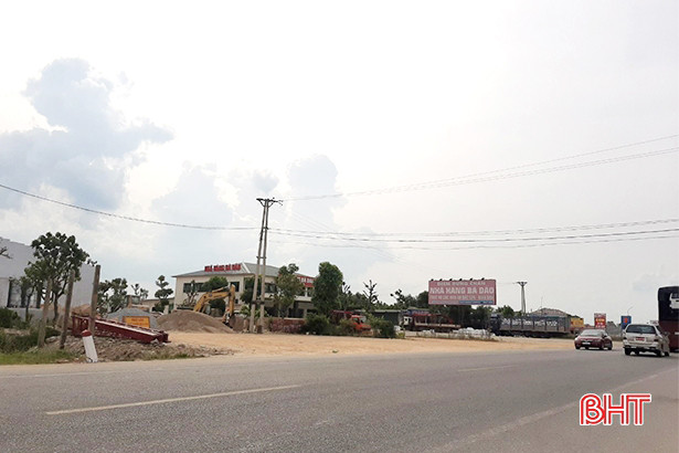 Ẩn họa từ những điểm đấu nối không phép trên tuyến tránh TP. Hà Tĩnh