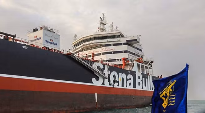 Thế giới ngày qua: Phát hiện hành tinh mới có 3 “mặt trời”