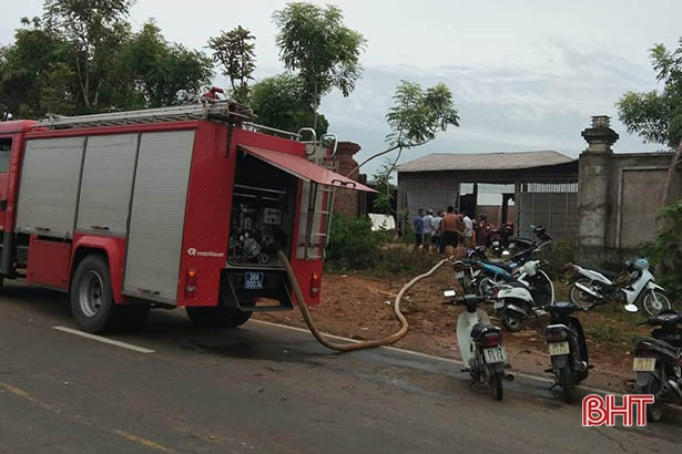 “Bà hỏa” thiêu rụi xưởng mộc quy mô lớn ở phố núi Hà Tĩnh