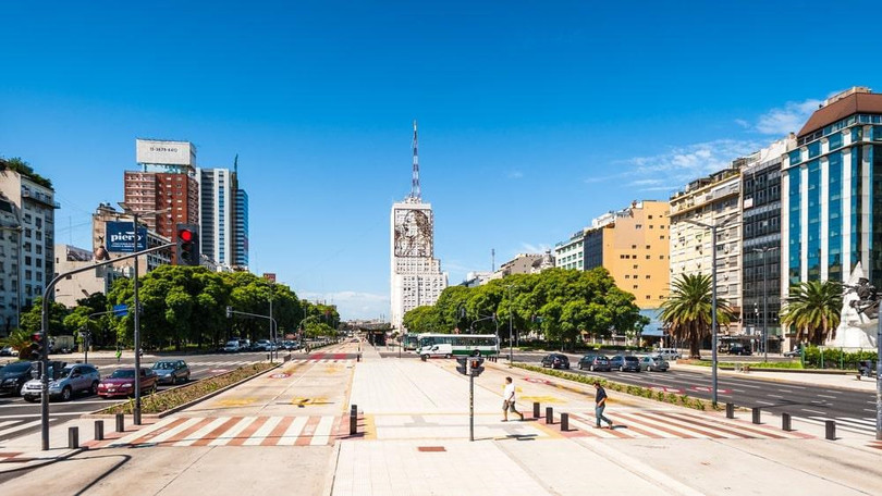 Khám phá điều thú vị trên con đường rộng nhất thế giới