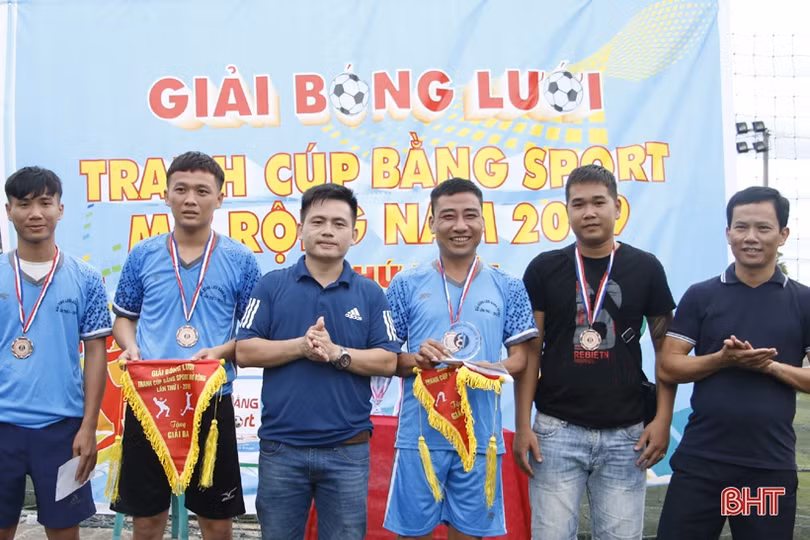 Đội New Focus vô địch giải bóng lưới Hà Tĩnh mở rộng lần thứ nhất năm 2019