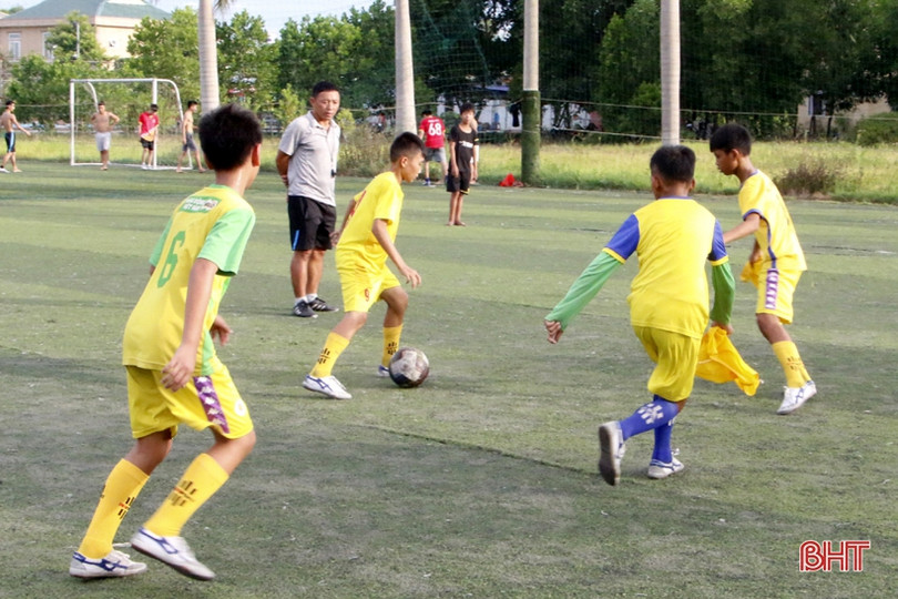 Đội Hà Tĩnh xuất quân dự Giải bóng đá quốc gia dành cho trẻ em có hoàn cảnh đặc biệt