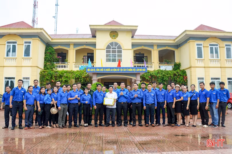 Tuổi trẻ Bình Định học hỏi kinh nghiệm xây dựng nông thôn mới tại Hà Tĩnh