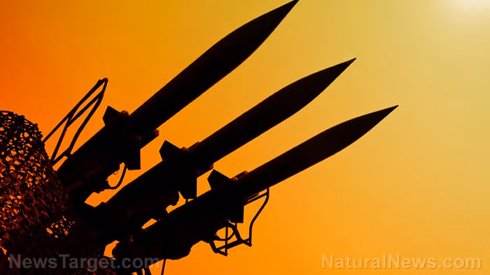 Thế giới ngày qua: Mỹ trừng phạt Ngoại trưởng Iran