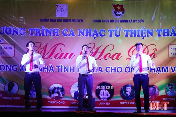 Quyên góp hơn 215 triệu đồng từ đêm nhạc từ thiện “Màu hoa đỏ”