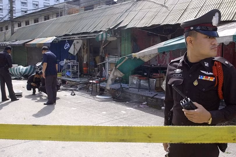 Thủ đô Bangkok của Thái Lan rung chuyển bởi hàng loạt vụ nổ