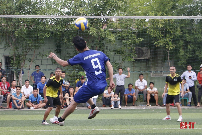 Đội New Focus vô địch giải bóng lưới Hà Tĩnh mở rộng lần thứ nhất năm 2019