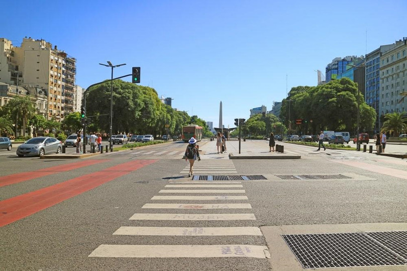 Khám phá điều thú vị trên con đường rộng nhất thế giới