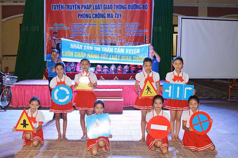 Trên 7.000 người dân Cẩm Xuyên được tuyên truyền an toàn giao thông