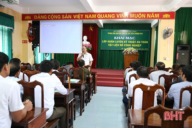 Trang bị “cẩm nang” sử dụng vật liệu nổ cho các tổ chức, DN Hà Tĩnh