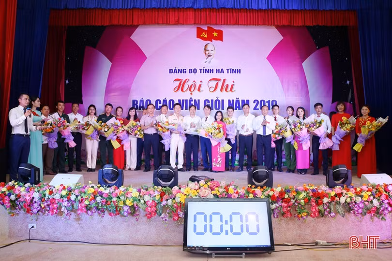 17 thí sinh tranh tài Hội thi Báo cáo viên giỏi cấp tỉnh Hà Tĩnh năm 2019