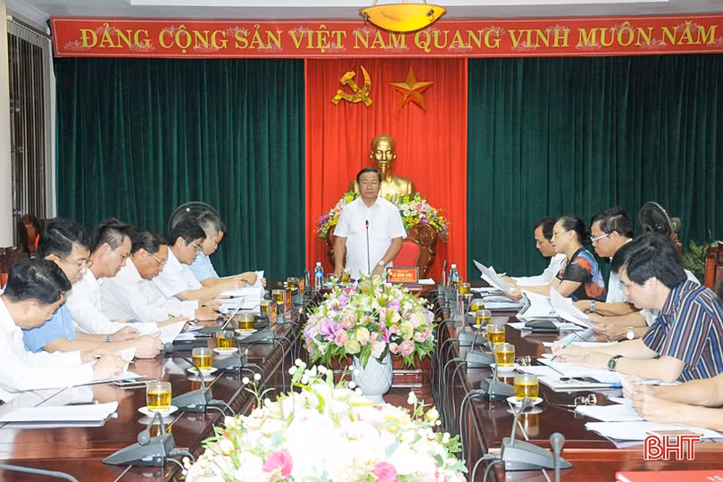 Phát huy tối đa trí tuệ tập thể xây dựng Văn kiện Đại hội Đảng bộ Hà Tĩnh lần thứ XIX