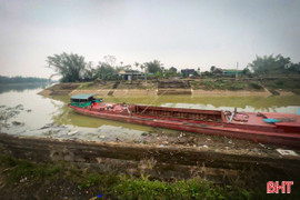 Quyết liệt ngăn chặn "cát tặc" trên sông Ngàn Phố 