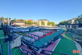 Người chơi xếp hàng đợi sân Pickleball "hồi sinh"