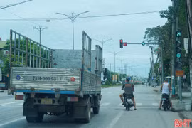 Nhiều hệ thống đèn tín hiệu trên quốc lộ ở Hà Tĩnh "đánh lừa" người đi đường