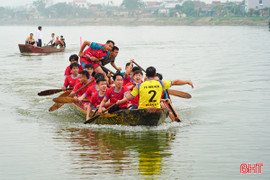 Tranh tài đua thuyền trên sông La