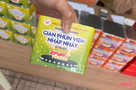 Pháo hoa Z121 bị "thổi giá", cao gấp 3 lần giá niêm yết?