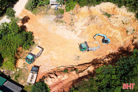 “Mỏ đất” không phép ngang nhiên khai thác ở xã Đức Đồng