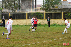 Sôi nổi Giải bóng đá nam mừng Đảng - mừng Xuân Bính Ngọ