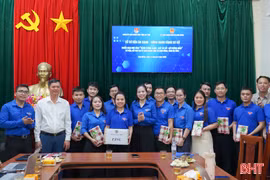 Nhiều hoạt động của tuổi trẻ Hà Tĩnh hướng về xã biên giới Sơn Hồng